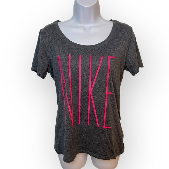 Nike Dri-Fit Short Sleeved Running Shirt Size Small - Picture 1 of 6